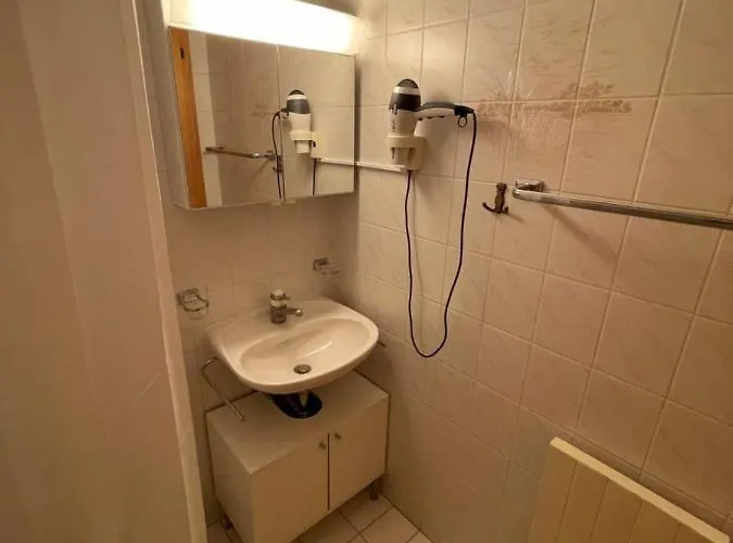 Refuge In Thermal Bath Complex * Ovronnaz